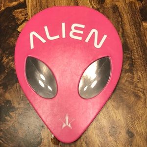 Alien palette by Jeffree Star